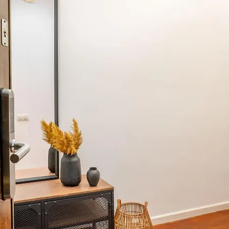 Next To Sagrada Familia 4-Bedroom Apartment Barcelona Exterior photo