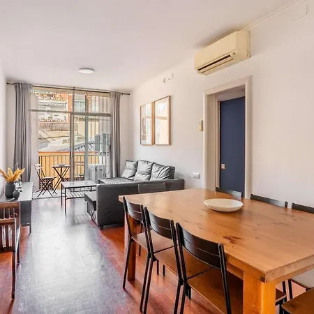 Next To Sagrada Familia 4-Bedroom Apartment Barcelona Exterior photo