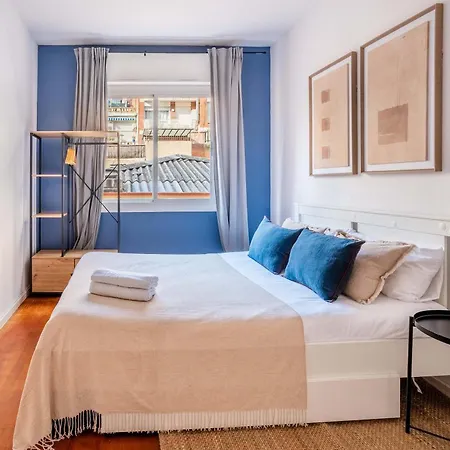 Next To Sagrada Familia 4-Bedroom Apartment Barcelona Exterior photo
