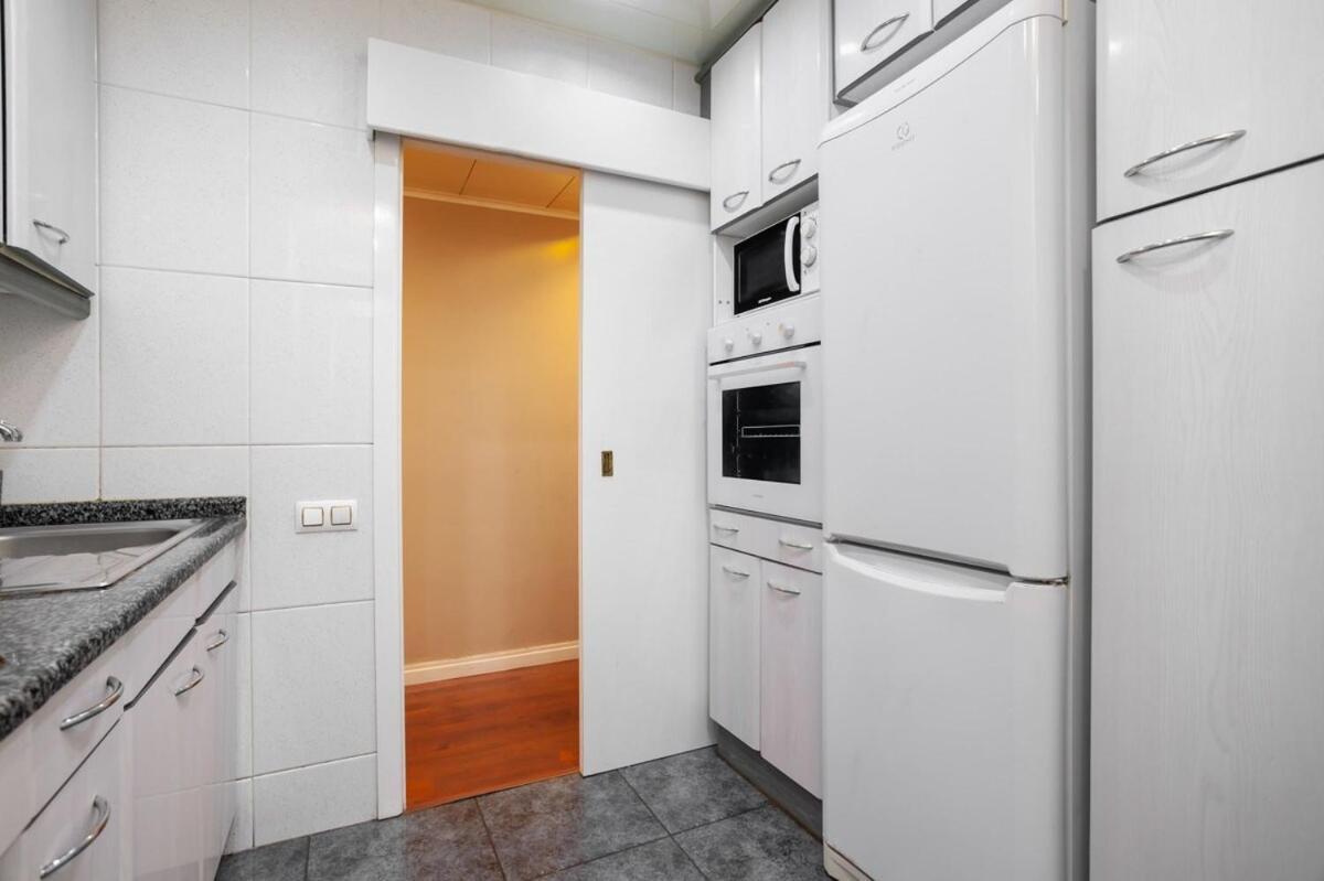 Next To Sagrada Familia 4-bedroom Apartment